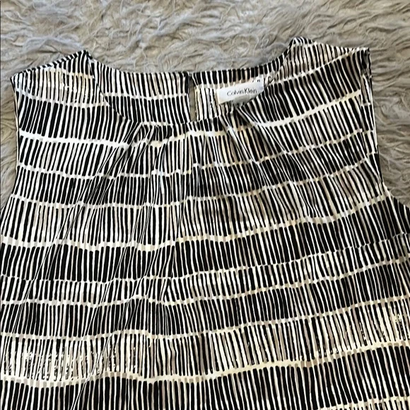Calvin Klein women’s polyester black and white design tank top - Picture 2 of 5
